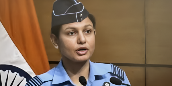 Wing Commander Vyomika Singh addressing the media during the Operation Sindoor press briefing alongside Indian Army and Foreign Ministry officials.